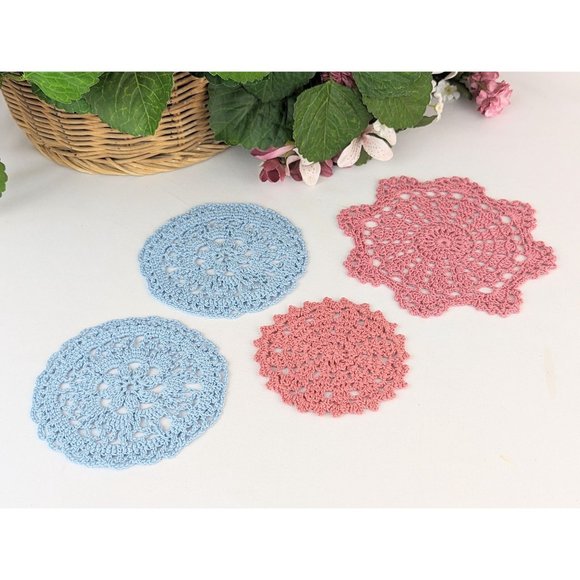 Set of 4 Pink & Blue Crochet Doilies Table Coasters Trivets Flower Doilies Set - Picture 6 of 7